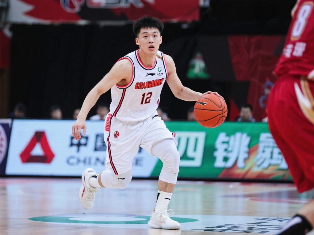 英超西甲意甲新赛季欧冠名额悬念：英超十强争锋五席